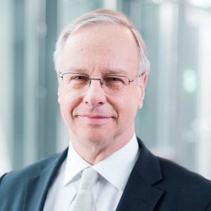 Dr. Andreas Burckhardt,
